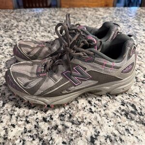 New Balance 411 All Terrain Women's Hiking Athletic Shoes Gray & Purple SZ 6.5